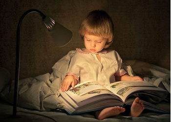 Як привчити дітей читати? Поради від письменниці Валері Куонг.