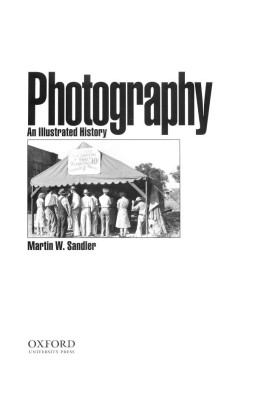 Photography: An Illustrated History (Oxford Illustrated Histories Y/A)